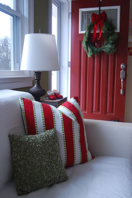 Christmas Pillow Covers Invisible Zippers | The Borrowed Abode