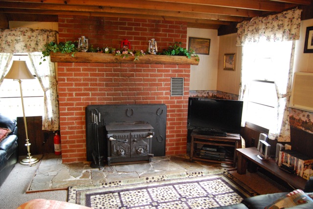 Fireplace Clouds Cabin Luray VA