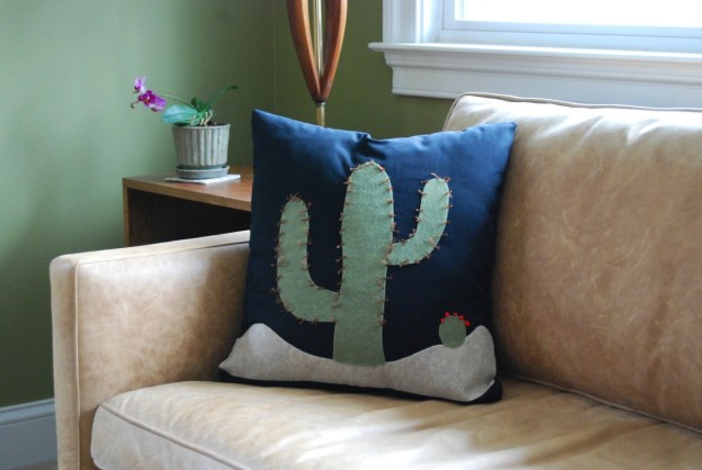 No Sew Cactus Pillow DIY cactus pillow sofa-ForRent.com