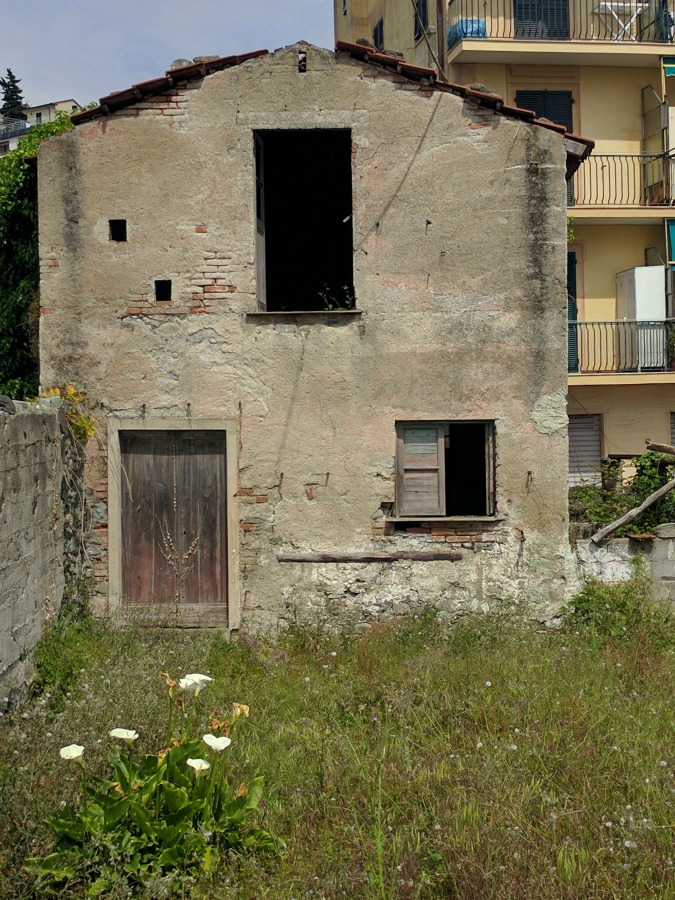 2016 Italy Levanto Abandoned House