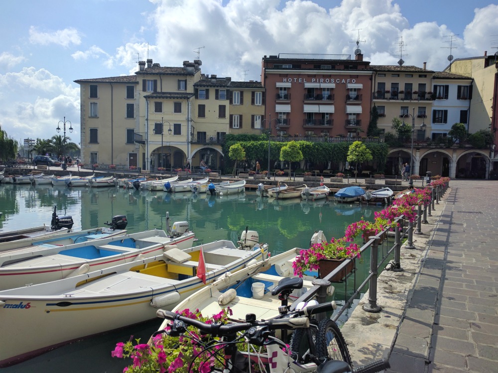 Italy Desanzano Del Garda Marina Town Square